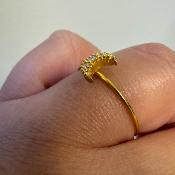 Gold Crescent Moon Ring Diamond CZ Super cute dainty ring! - Picture 2 of 6
